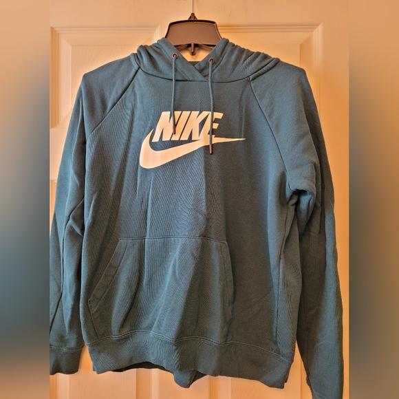 Nike Tops - Nike Hoodie